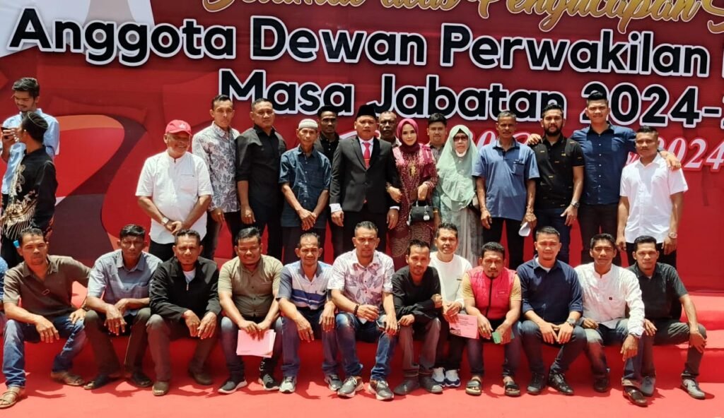 Resmi Dilantik Sebagai Anggota DPRA, Azhari M.Nur Haji Maop Sampaikan Rasa Terimakasih