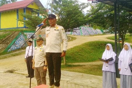 Kala Kasatpol PP Aceh Timur Jadi Inspektur Upacara di MAN Insan Cendikia