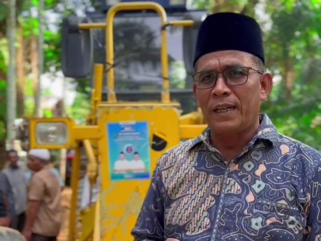 Prihatin Ibu Melahirkan di Jalan Rusak, SAH Janji Prioritaskan Bangun Akses di Pedalaman