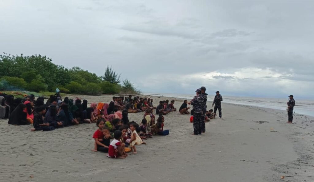 Lagi-lagi, Ratusan Etnis Rohingya Kembali Terdampar di Aceh Timur