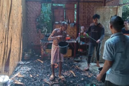 Rumah Kayu Milik Petani di Madat Aceh Timur Nyaris Ludes Terbakar