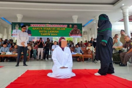 7 Pelanggar Syariat Jalani Hukuman Cambuk di Lapangan Merdeka Langsa