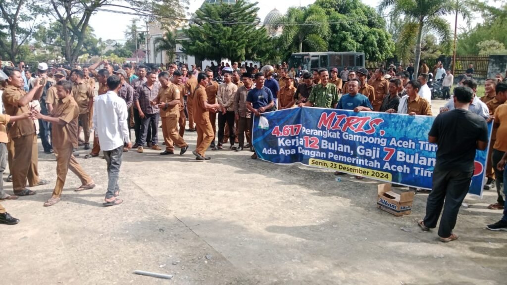 Perangkat Desa Aceh Timur Tuntut Pembayaran Siltap 2024
