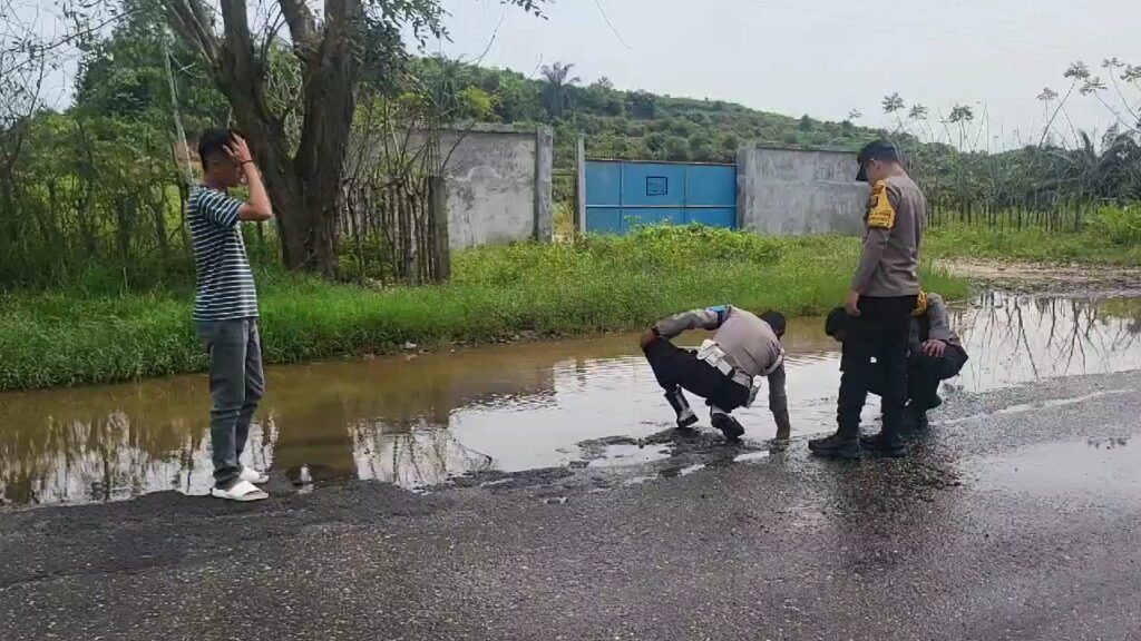 Setiap Hari Korban Jatuh di Jalinsum Berlubang Sarah Teube Aceh Timur