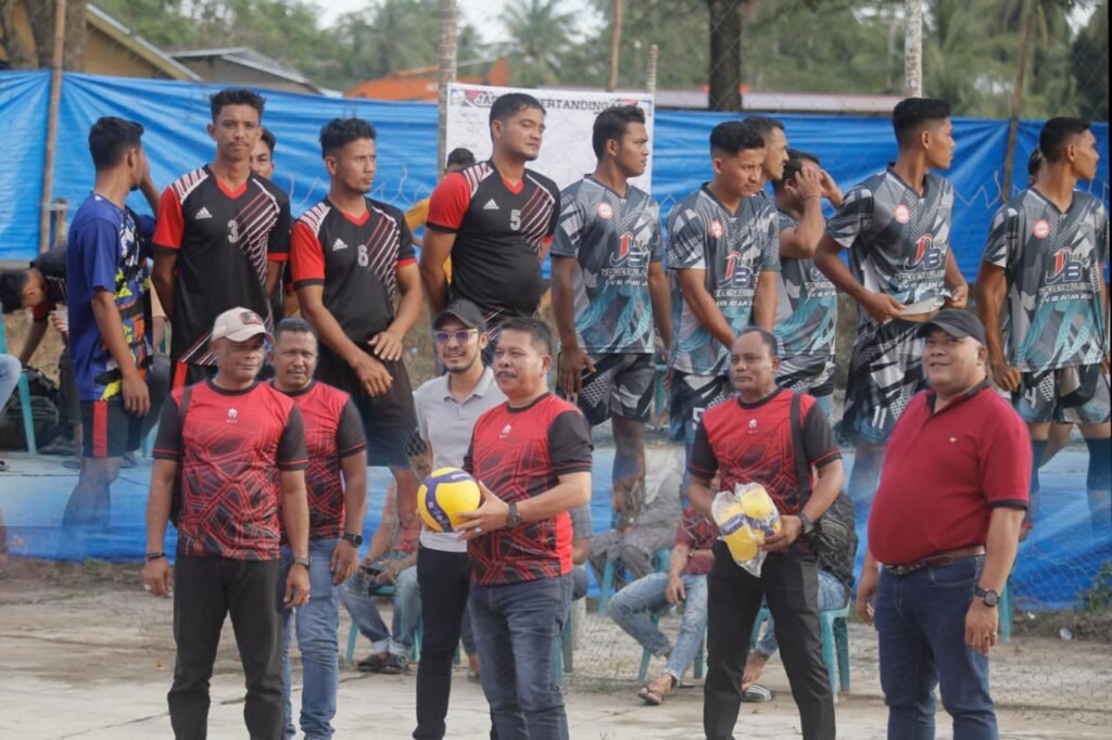 Liga Voli Aceh Timur Resmi Dibuka Oleh Ketua KONI dengan Suguhan Pertandingan Sengit IB VS Buket Kuta