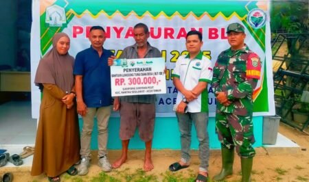 BLT-DD Disalurkan, Warga Simpang Peut Sambut Lebaran dengan Senyum