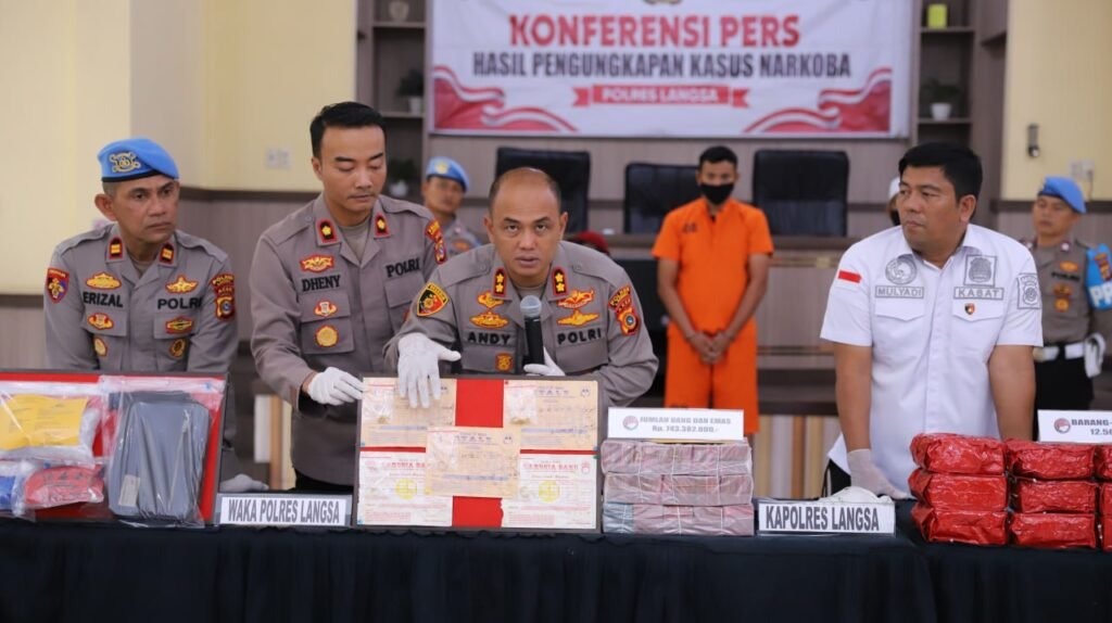 Dibantu Istri, Pengedar Sabu 12,5 Kg Aceh Timur Diringkus Polisi Langsa