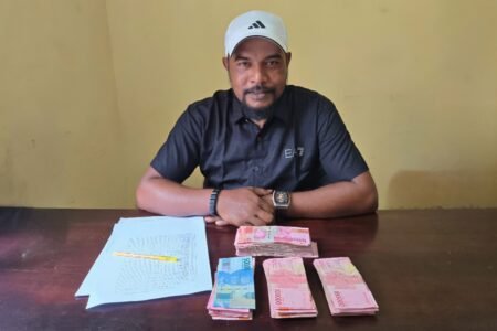 Pemilik Lahan Sawit di Simpang Aneuh Tunaikan Zakat Melalui Pemerintah Desa