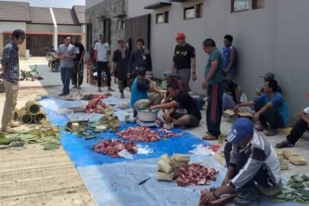 Tradisi Pembagian Daging Meugang untuk Anak Yatim di Gampong Matang Panyang
