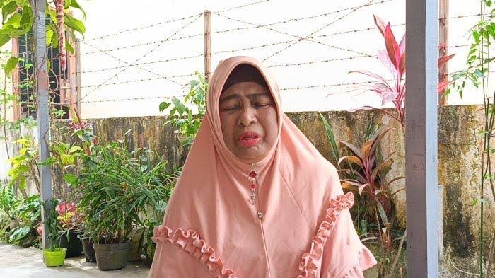 Doa Sang Ibunda di Setiap Langkah Bupati Aceh Timur Iskandar Usman Alfarlaky