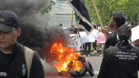 Ratusan Warga Langsa Gelar Aksi Demonstrasi Damai