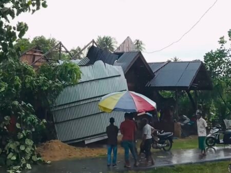 Cuaca Buruk: 2 Rumah di Kuta Lawah Idi Rayeuk Tertimpa Musibah