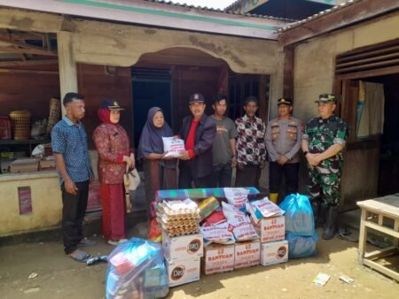 Pemkab Aceh Timur Salurkan Bantuan Masa Panik untuk Korban Angin Kencang di Tampur Paloh