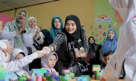 Bunda PAUD Aceh Timur Kunjungi Kegiatan MPLS, Beri Semangat pada Siswa