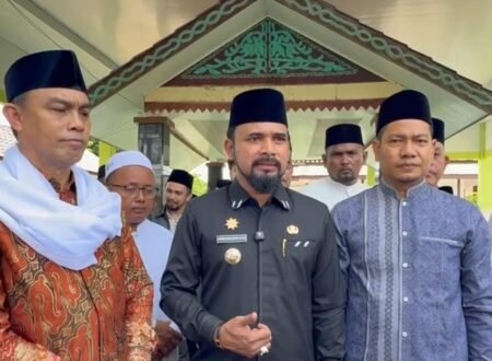 Bupati Al-Farlaky Berziarah: Mengenang Jasa Pendahulu dan Tokoh Penting Aceh Timur