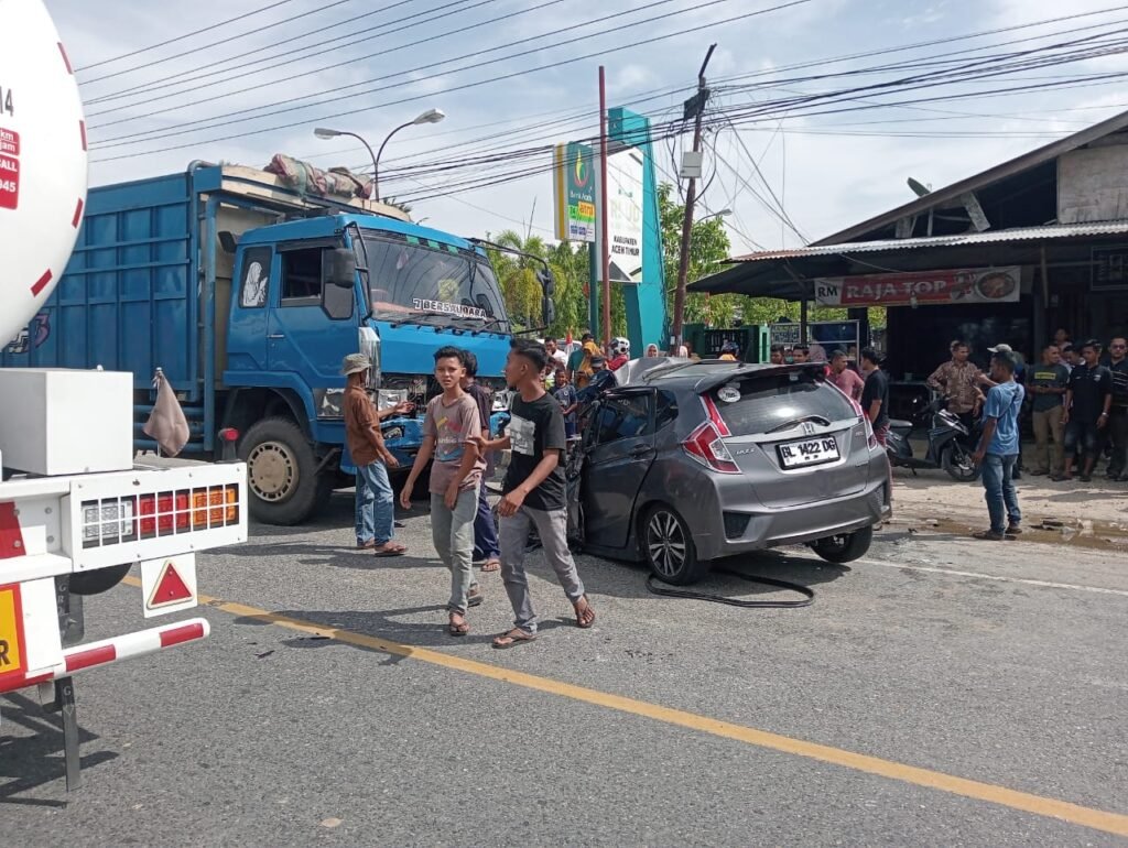 Video: Kecelakaan Lalu Lintas di Depan RSUD dr. Zubir Mahmud Aceh Timur