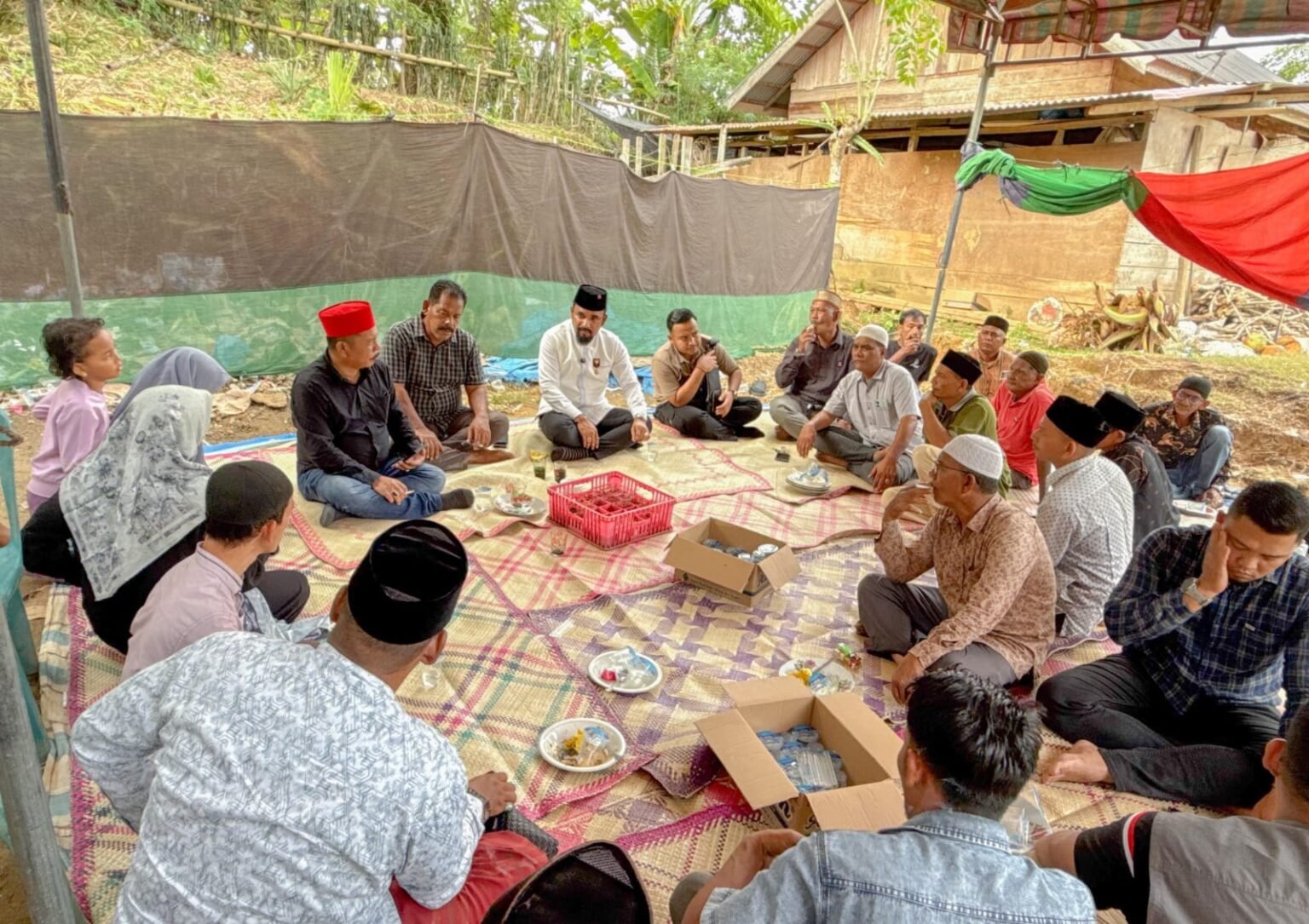 Bupati Aceh Timur Melayat ke Rumah Duka Tgk Abdul Wahid, Tokoh Tuha GAM
