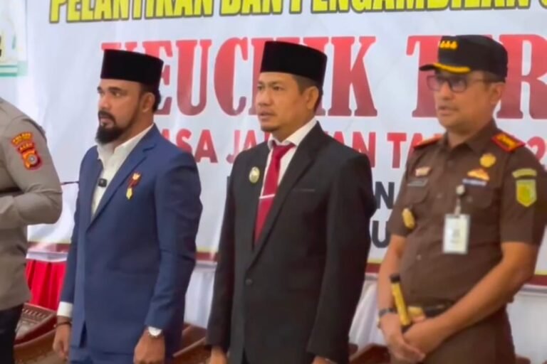 Pelantikan Serentak Keuhik di Aceh Timur: Bupati dan Wakil Bupati Kompak Bangun Sinergitas Pemerintahan
