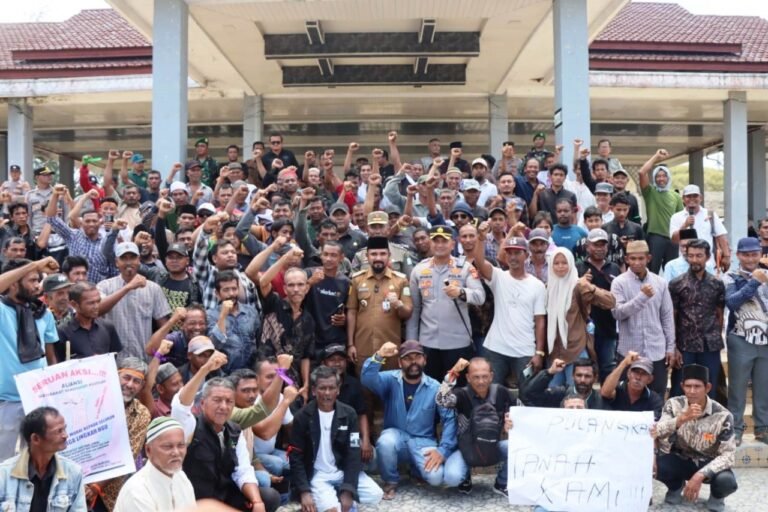 Bupati Al-Farlaky Sambut Pendemo dengan Dialog Terbuka