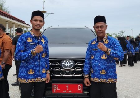 Momen Haru Pelantikan Iskandar dan Maulana, Dari Honor 12 Tahun Menjadi PPPK Aceh Timur