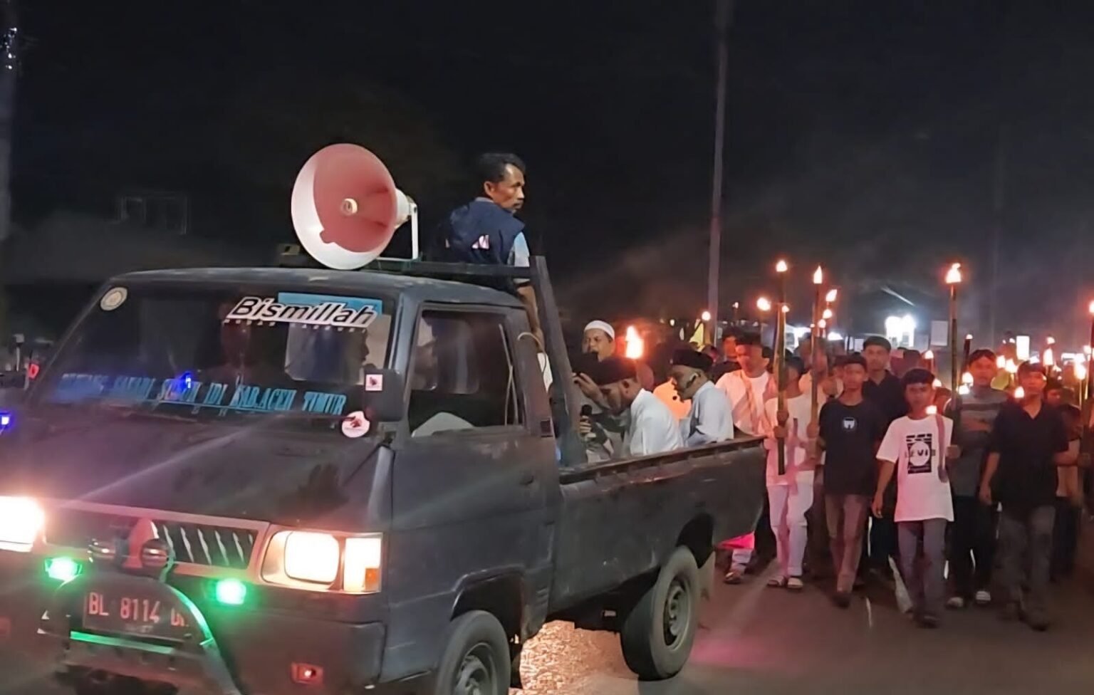 Sambut Maulid Nabi, Ratusan Warga Tanoh Anoe Gelar Pawai Obor