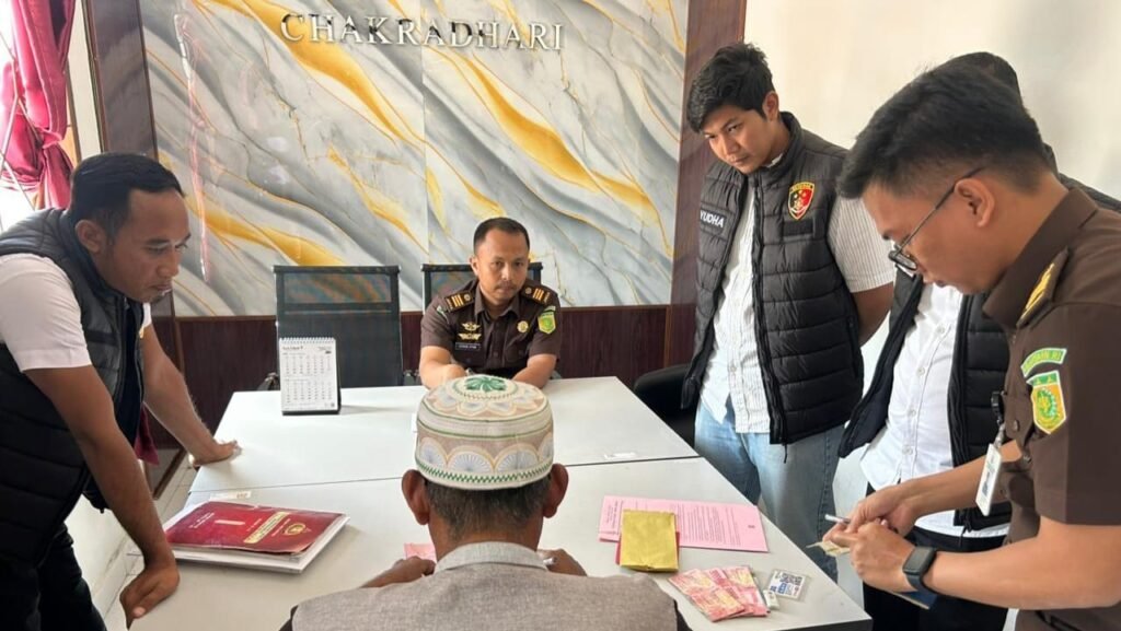 Penyidik Polres Bener Meriah Serahkan Tersangka Penyalahgunaan BBM Subsidi ke Jaksa