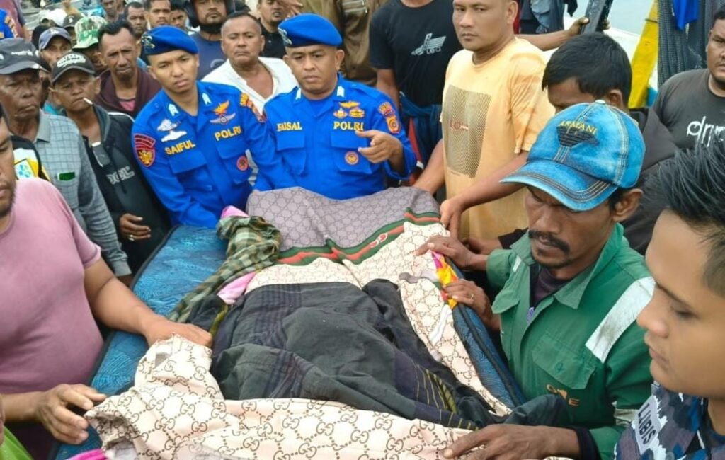 Video: Evakuasi Jenazah ABK Kapal BSI Star yang Meninggal di Laut