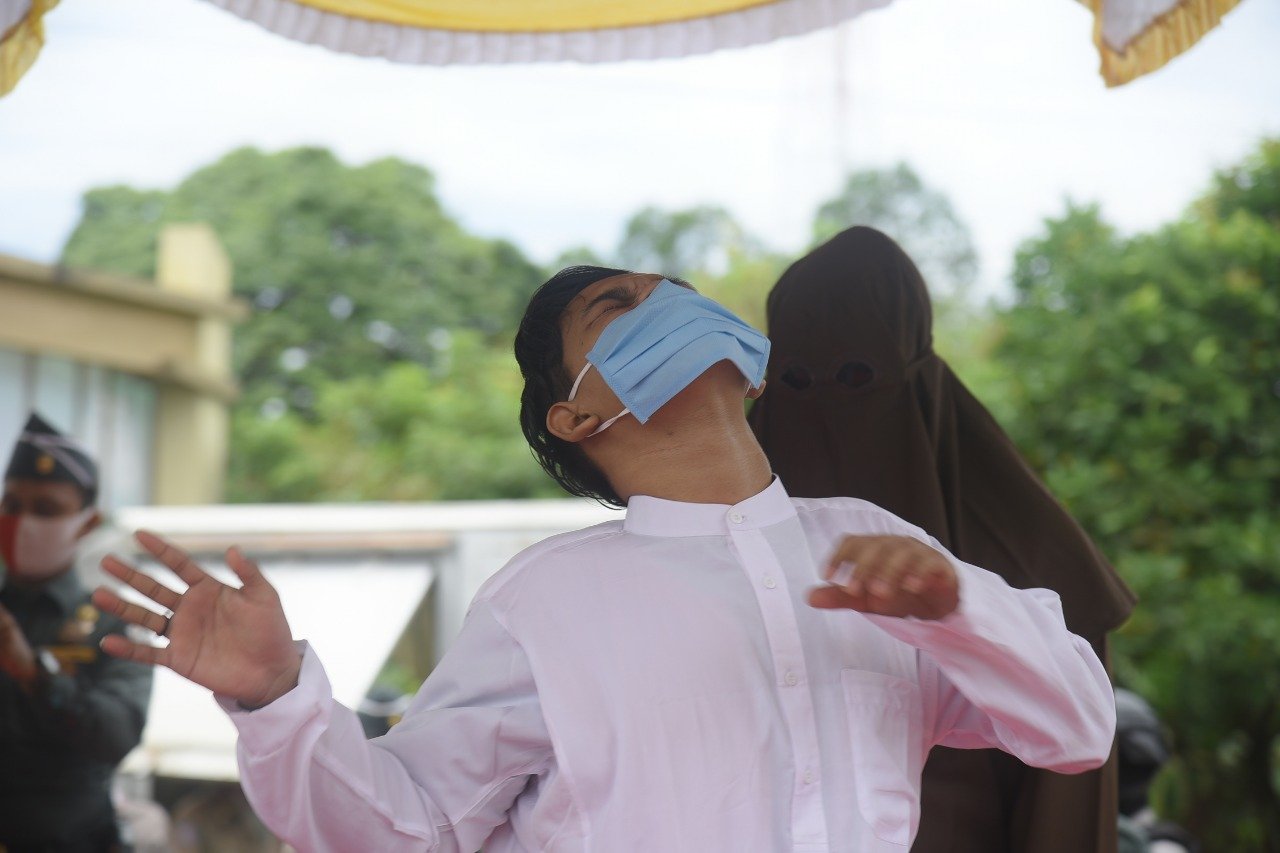 Empat Warga Aceh Timur Dicambuk 30 Hingga 100 Kali karena Pelanggar Syariat Islam