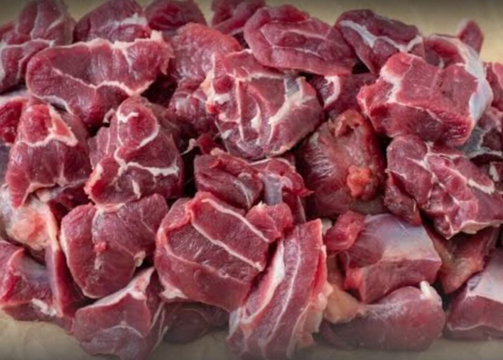 Apresiasi Pembagian Daging Megang untuk Anak Yatim dan Fakir Miskin