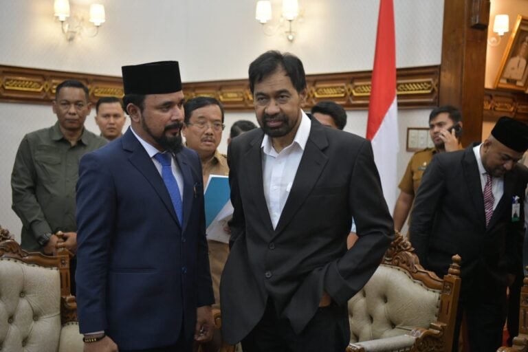 Perkuat Tata Kelola dan Ekonomi Aceh, Bupati Al-Farlaky Hadiri RUPS Bank Aceh Syariah 2025