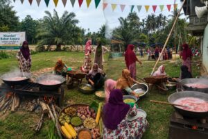 Khanduri Bubur Asyura di Gampong Keumuneng Sa, Warisan Adat Aceh yang Sarat Makna Kebersamaan