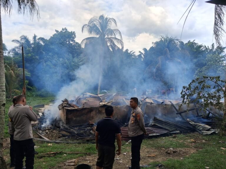 Rumah Pensiunan PTPN IV di Aceh Timur Ludes Terbakar, Kerugian Capai Ratusan Juta Rupiah