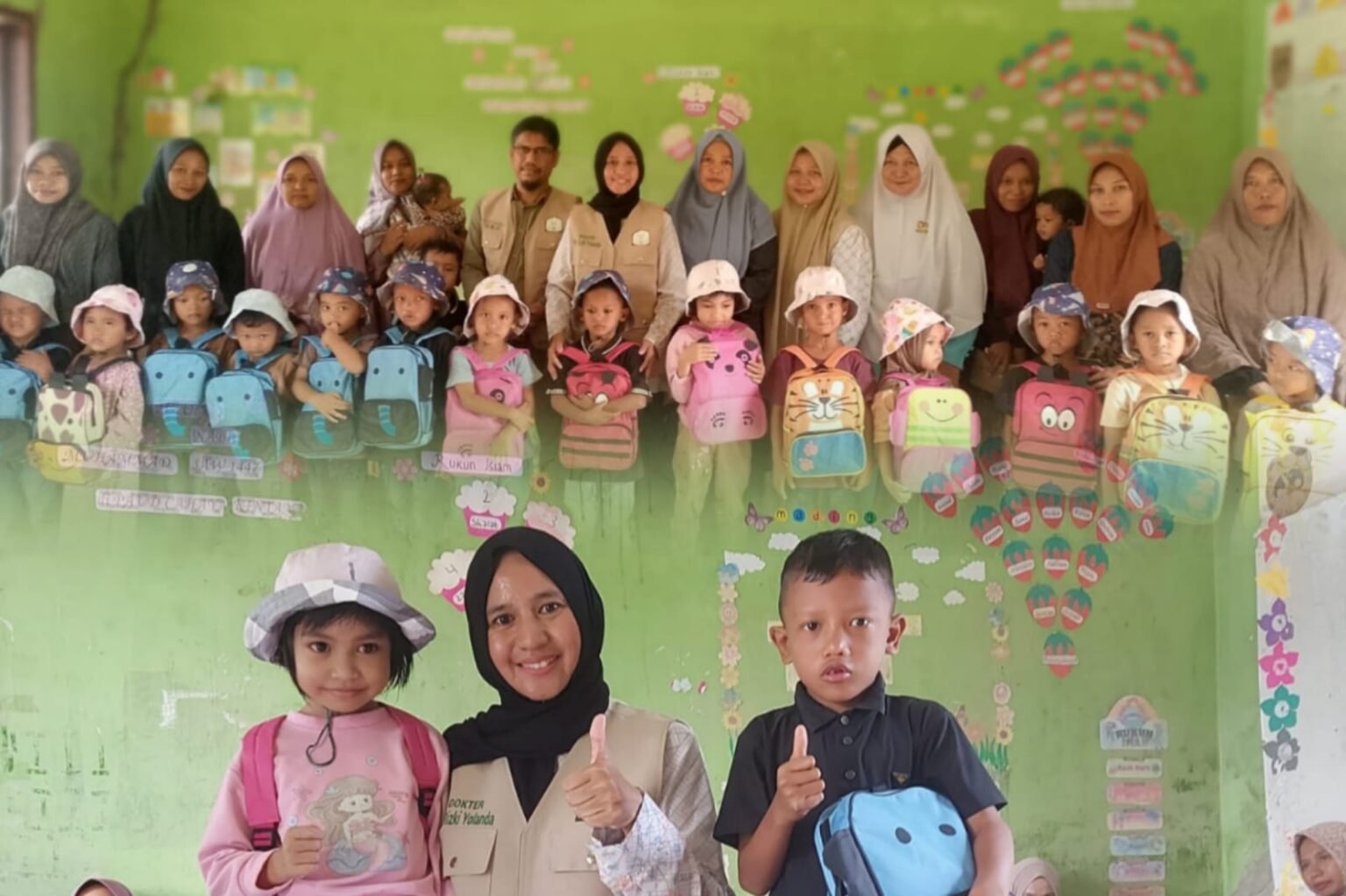 Jelang Tahun Ajaran Baru, dr Rizki Yolanda dan NBP Center Bantu Perlengkapan Sekolah untuk Anak Korban Banjir Aceh Timur