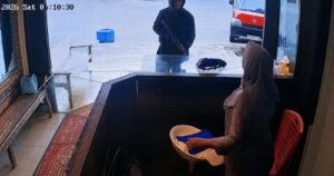Video: Perampokan Toko Emas di Tapaktuan, Pelaku Bersenjata Laras Panjang Buron