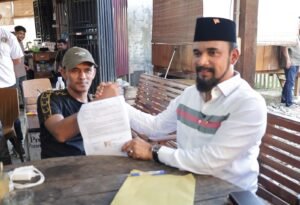 Dun Blanda Akhirnya Saling Jabat Tangan Dengan Bupati Aceh Timur