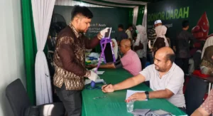 Peringati Hut Ke-53, Bank Aceh Syariah Cabang Idi Gelar Donor Darah Dan Gotong Royong