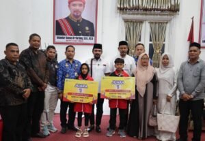 Dua Pelajar Aceh Timur Wakili Aceh di O2SN Nasional, Bupati Al-Farlaky Beri Dukungan dan Janjikan Reward
