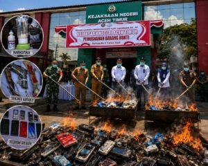 Eksekusi Putusan: Kejari Aceh Timur Musnahkan Barang Bukti Narkotika, Airsoft Gun, dan HP