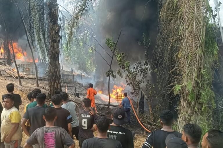 Sumur Minyak Tradisional di Aceh Timur Kembali Terbakar, 4 Armada Damkar Diterjunkan